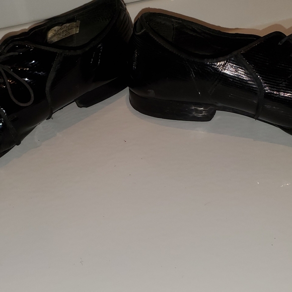 Dune Dress Shoe - Picture 3 of 4